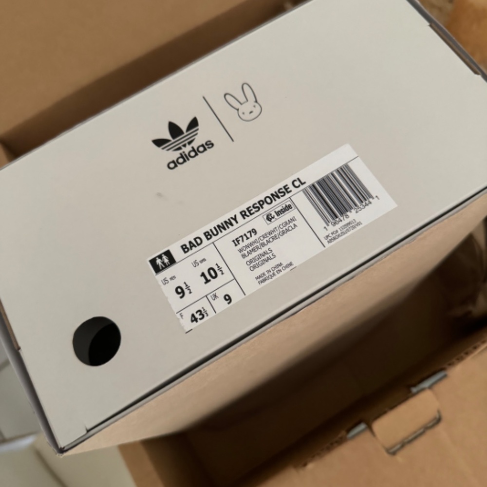 Response CL Wonder White Bad Bunny NEW WITH TAG - Picture 4 of 4
